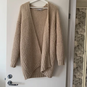 Stickad kofta från ZARA - SOM NY🌸