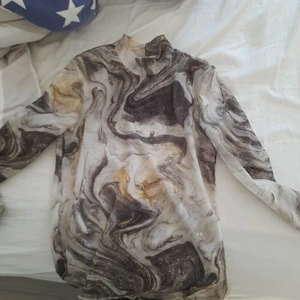 New York top - Man ser igenom lite har använt 2-3 gånger 