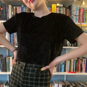 Sammetströja - Skitnajs sammetströja i svinnajs 70s style🥵🥵