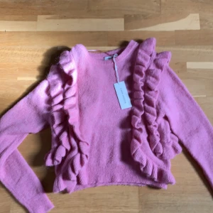 Stickad tröja från Karin Wester - Aldrig använd. Prislapp finns kvar