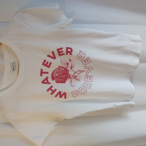 T-shirt  - Storlek M och är i bra skick