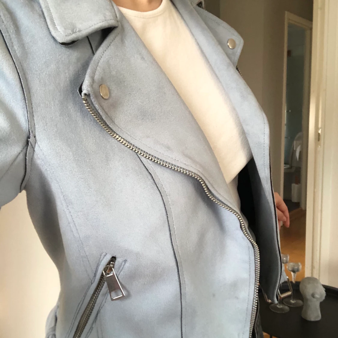 Ljusblå ”suede” jacka HM - 91