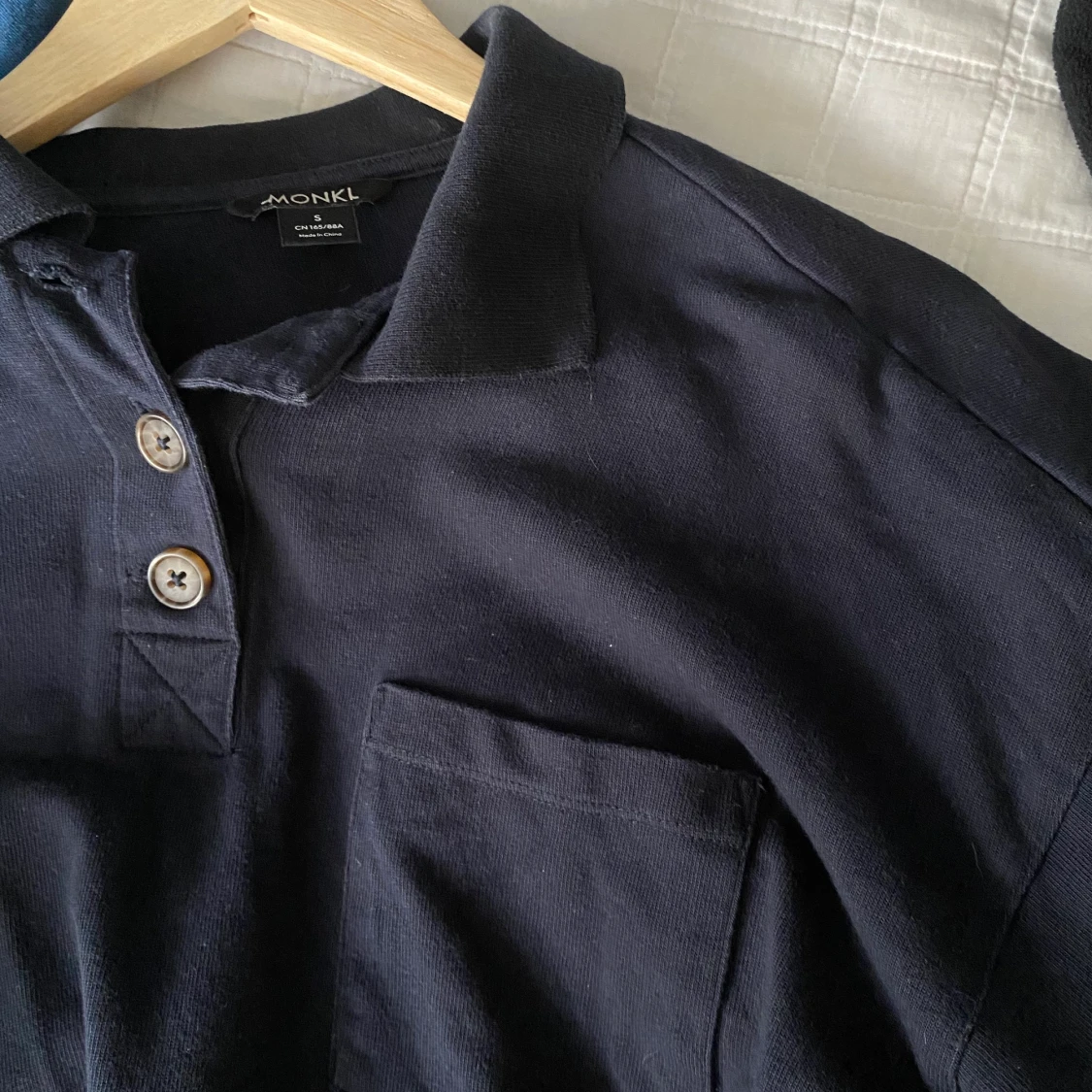 Tröja med knappar och krage  - 91