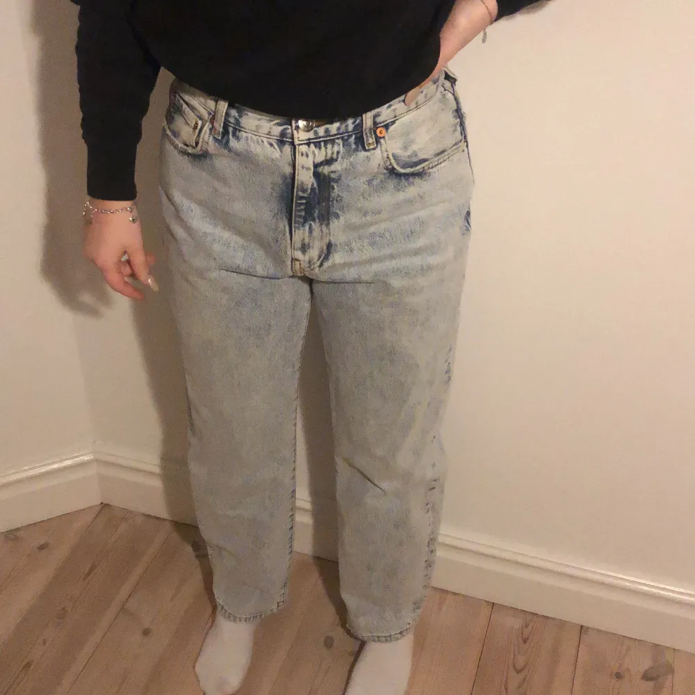 Urtvättade jeans från Gina tricot. Orginalpris: 400kr. Jeans & Byxor.