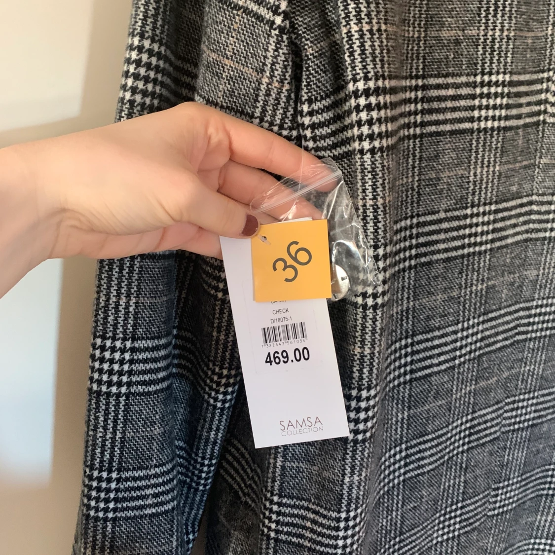 Kappa, grå, rutig, oanvänd - 91