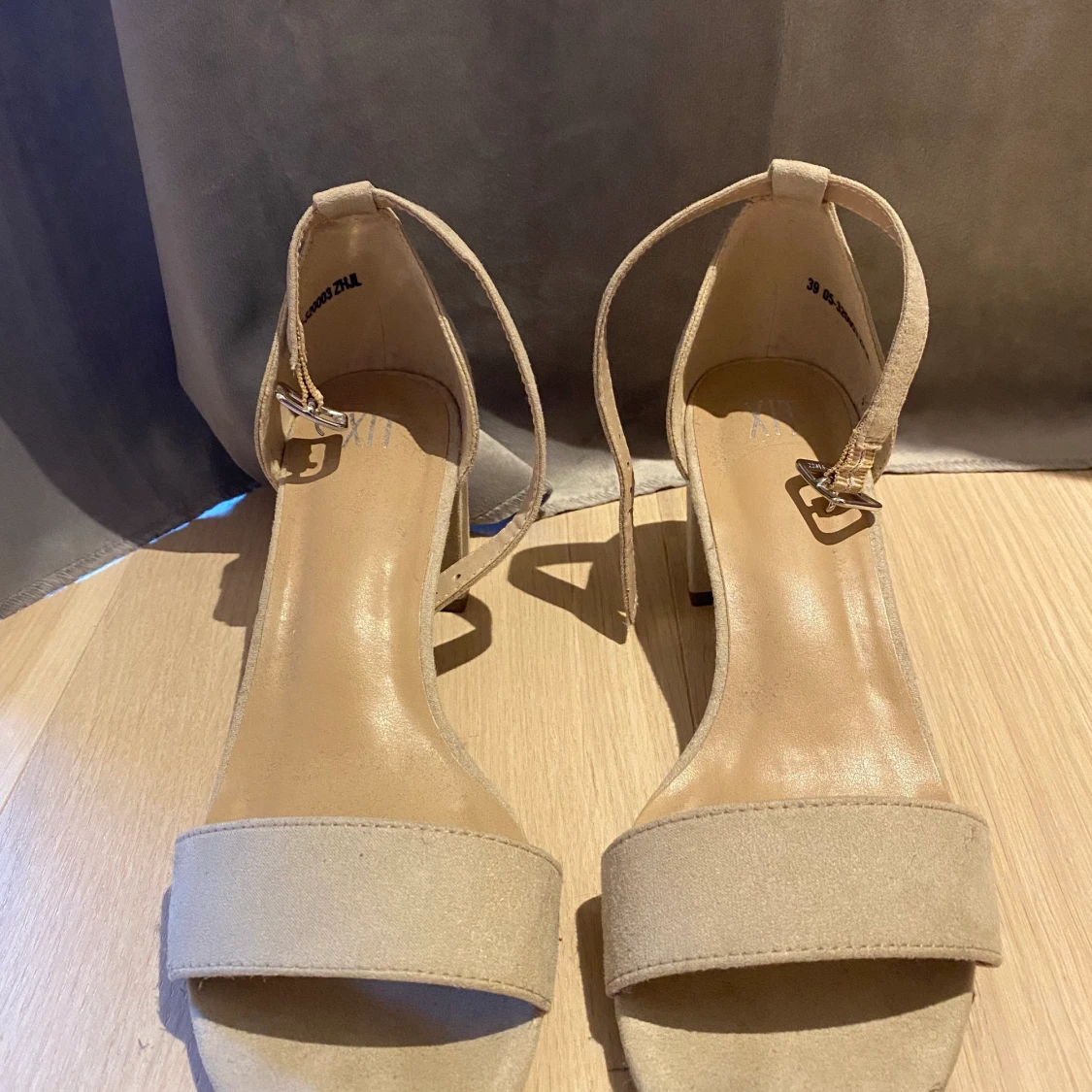 Beiga klackskor - 90