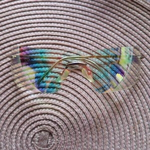 Helt nya solglasögon  - Nya och Nypris 225kr kr