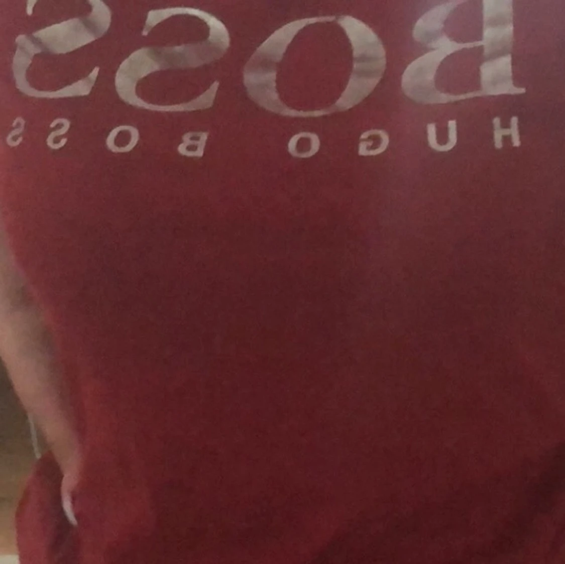 Hugo boss t-shirt röd🤎 