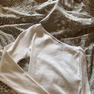 Tröja🥰 - Snygg tröja från Gina tricot, aldrig använd. Stl S🥰