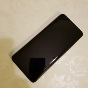 Ny mobil  - Huawei mate 20 pro 128 GB ny använd som extra mobil. Kameran är super grym. Leverans ingår 