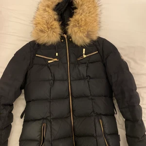 hollies vinterjacka - varm och skön vinterjacka, bälte saknas 