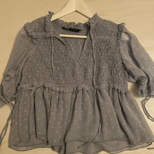 Trendig zara blus - Trendig blus från zara