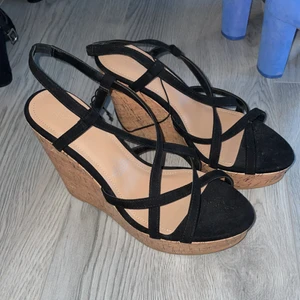 Nya skor - Helt nya.