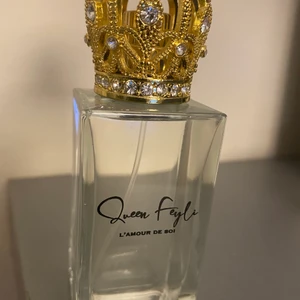Queenfeyli parfym  - Säljer en helt ny parfym 
