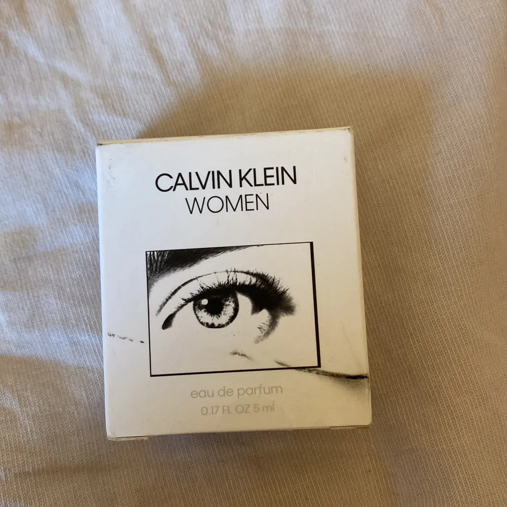 Oanvänd Calvin Klein parfym (women)❤️ gratis frakt. Övrigt.