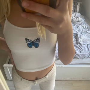 Linne - Säljer detta linne från new yorker i stl xs. Endast använd ca två ggr. Köpare står för frakt. 