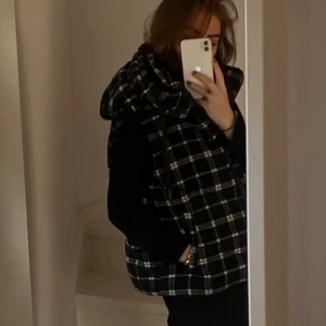 Zara väst - Fin zara väst, säljs inte längre ⚡️