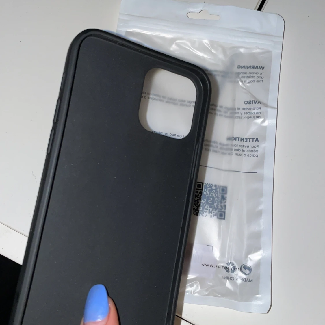 Iphone 12 skal frakt 13 kr - 90