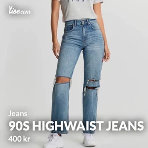 90s highwaist jeans - Säljer mina helt oanvända jeans från ginatricot! Köpte dessa för några månader men det har inte kommit till användning och nu passar de mig inte💕                   Storlek: 38 (prislapp finns kvar)                                                        Pris: 400 kr (nypris 599kr) frakt tillkommer            Bilderna är tagna från ginatricot hemsida. Hoppas det kommer till bättre användning hos någon annan🥰