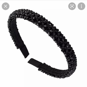 Diadem - Gulligt diadem ifrån Ur & Penn. 50 kr eller bud över, köparen står för frakten💘