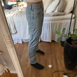 Levis jeans - Perfekta Levis jeansen med låg midja ✨