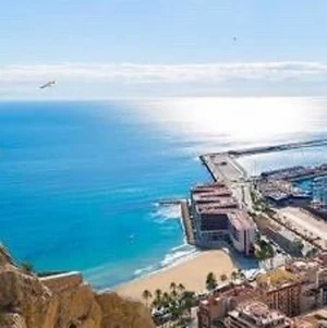 Biljetter till Alicante  - Två biljetter från Landvetter-Alicante. 1-5 mars. 