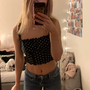 Topp - Jättesöt topp!!💕💕( ganska liten i bysten)