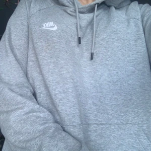 Nike Hoodie - Fin tröja i storlek M. Skriv vid frågor💓