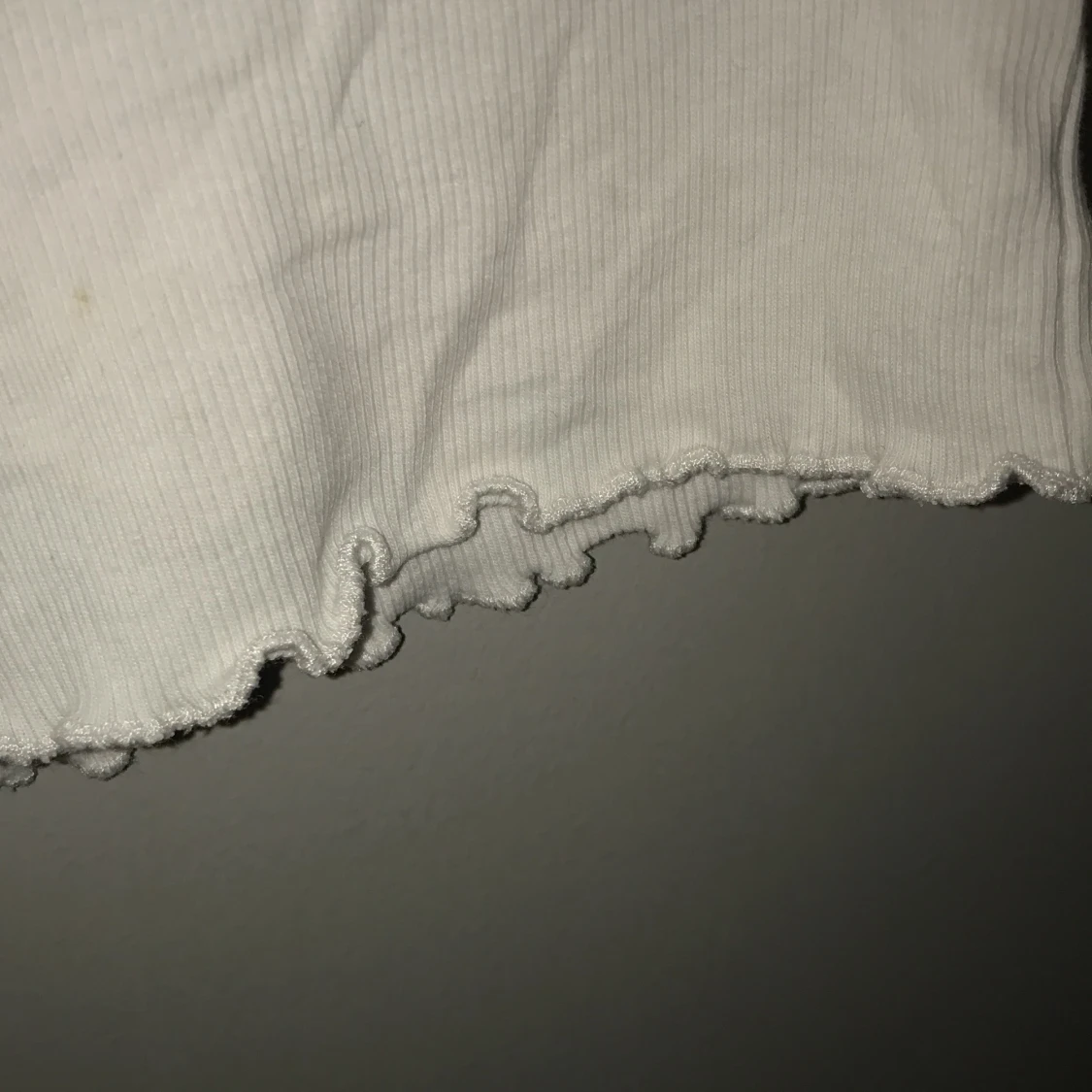 Vit långärmad tröja.  - 90