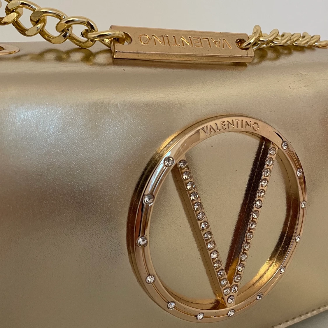 Valentino kuvert väska