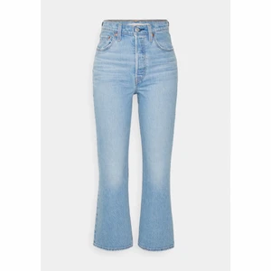 Levi’s Ribcarge Crop Flare - Helt oanvänd, nypris 1300kr