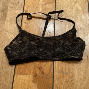 HM XS - En topp/Bh i storleken XS 