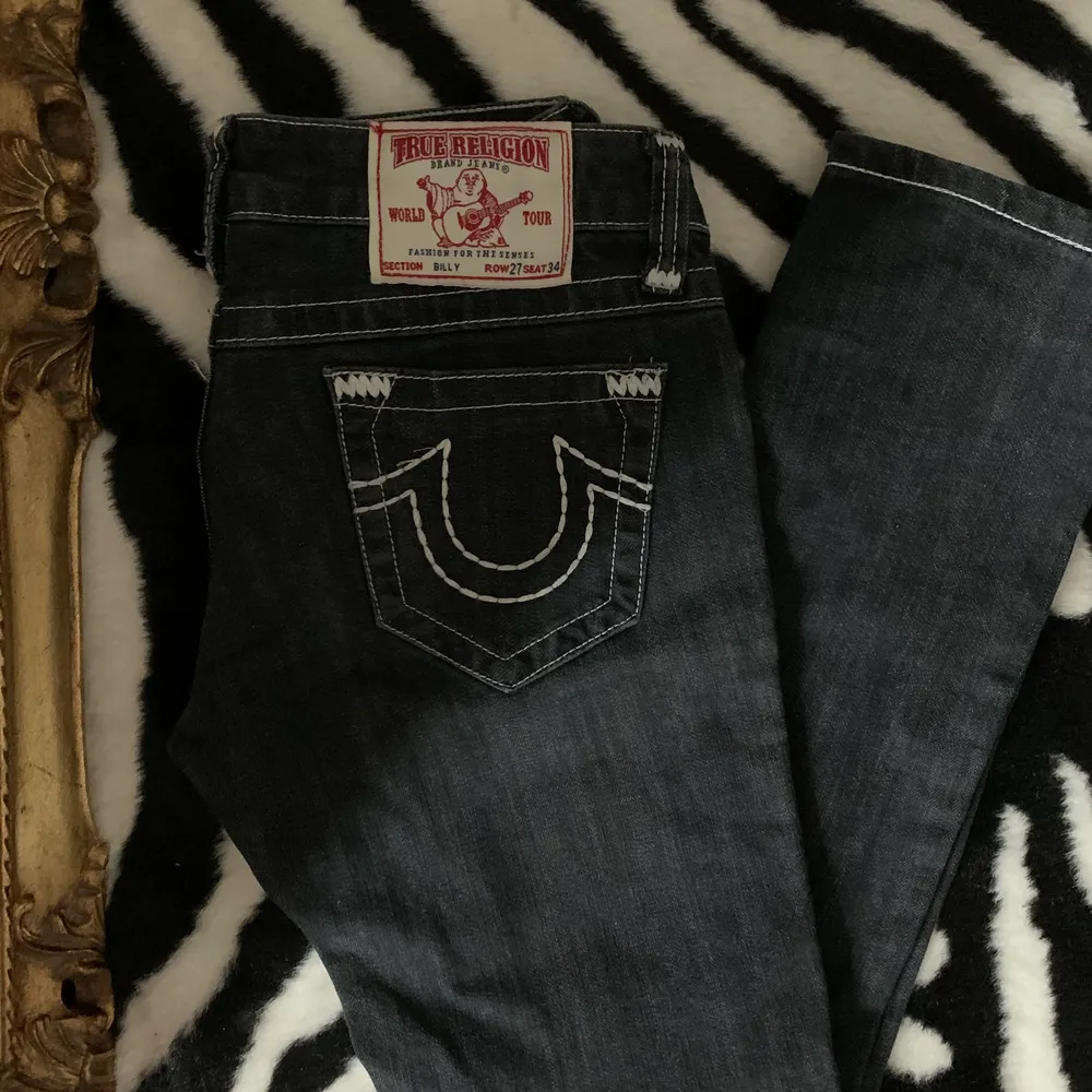 Skitsnygga jeans från True Religion i strl 27. Jeans & Byxor.