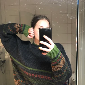 Tjocktröja  - Köpt second hand 