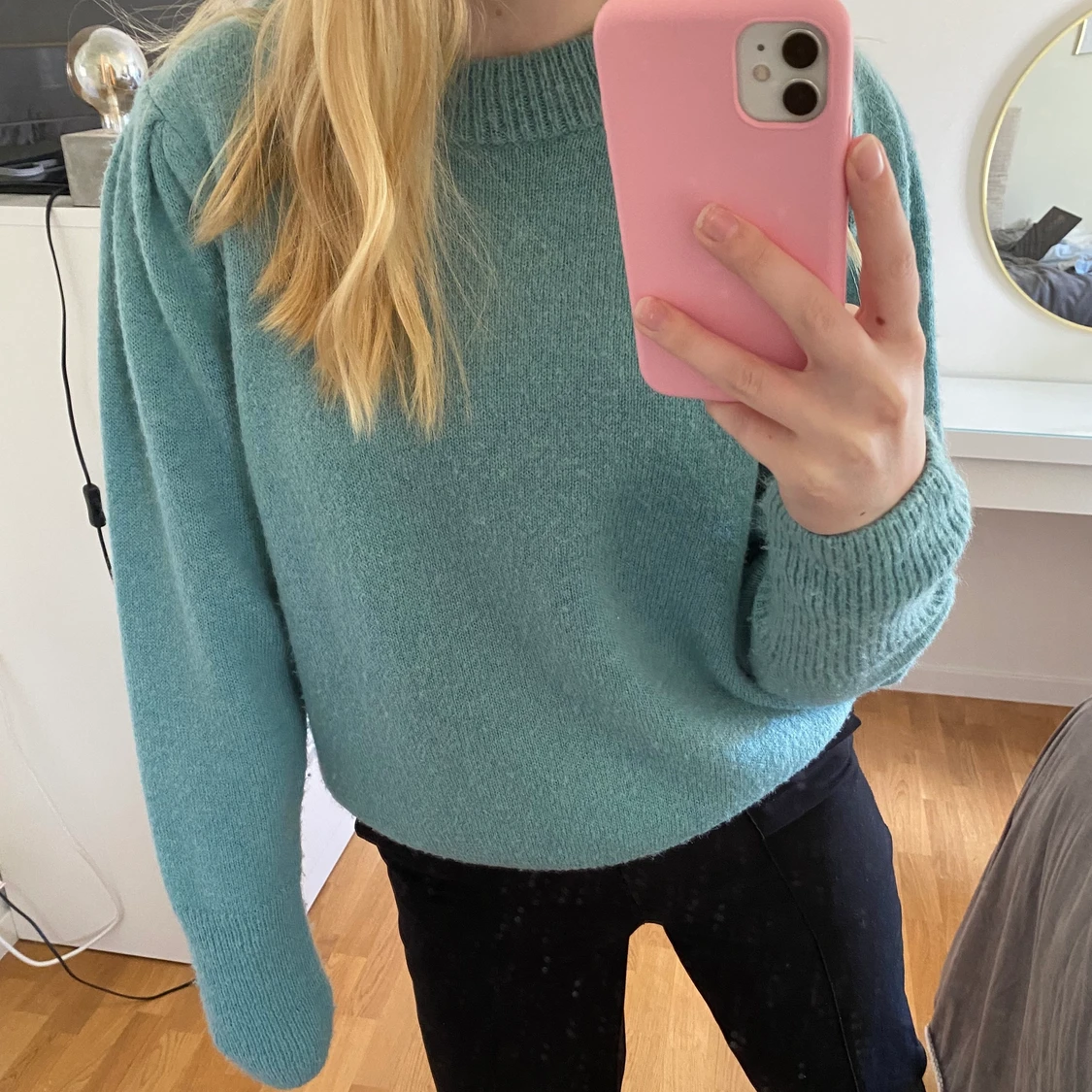 Blå stickad tröja från MQ