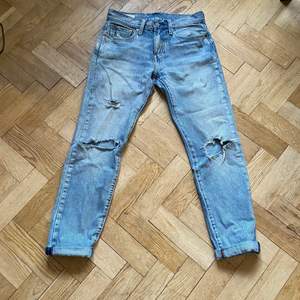 Riktigt coola ripped jeans från Levis