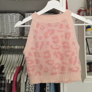 Rosa leopard tröja  - Super söt leopard tröja, köpare står för frakten💕