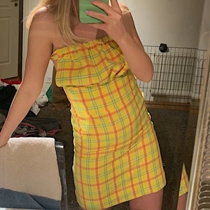 Sommarklänning:)) - Svinsnygg klänning me rutigt tyg. Sydd av mig å passar xs/s❤️❤️ skriv i dm om ni har frågor. Kan även göras i andra tyger😘