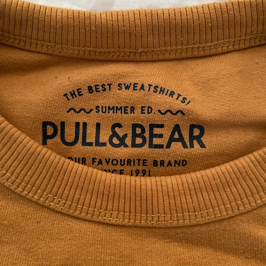 Somrig Gul Sweatshirt  - 91