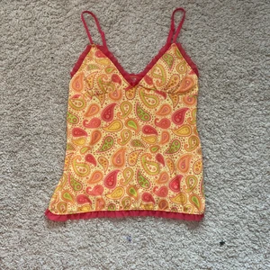 Coolt linne - Verkligen såå coolt linne som ej kommer till användning😌 står inget märke eller size men skulle tippa på S