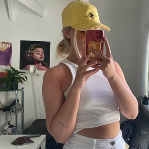 Gulkeps - Snygg gulkesp från sweetsktbs. 