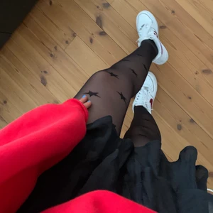 Strumpbyxor  - Helt nya strumpbyxor med stjärnor på! De är onesize och väldigt strechiga, passar nog xs-m💕💕 
