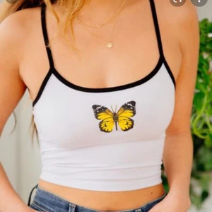 Urban outfitters butterfly tank top - Urban outfitters fjäril croppat linne♡⋆.࿐࿔