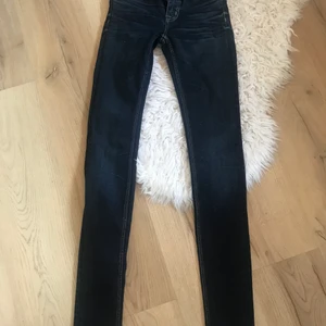 Crocker Jeans strl 27/36 - Helt nya, använda 1 gång. Crocker jeans strl 27/36