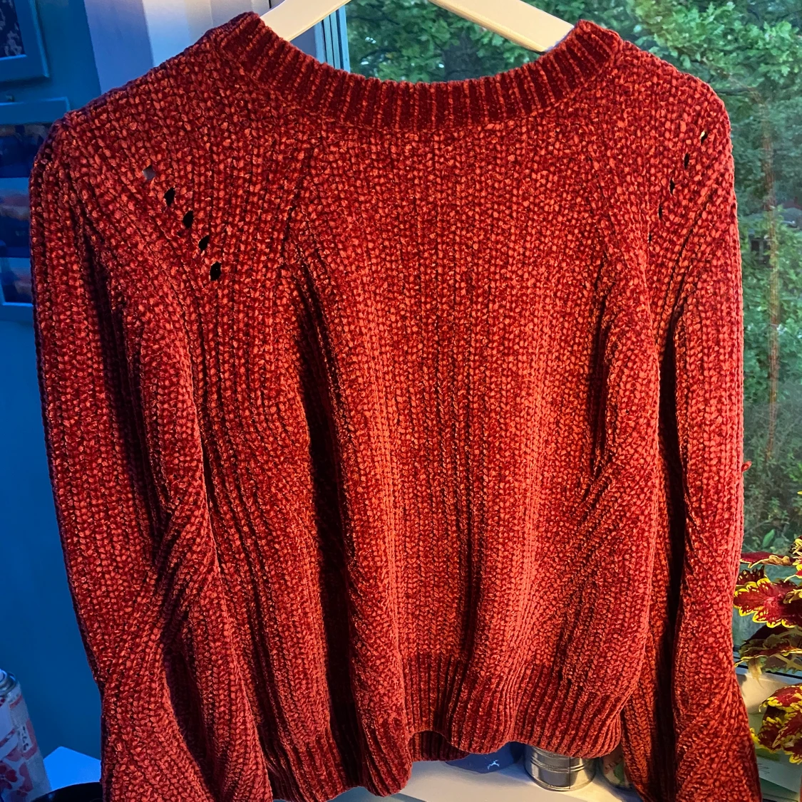 Röd stickad tröja  - 90