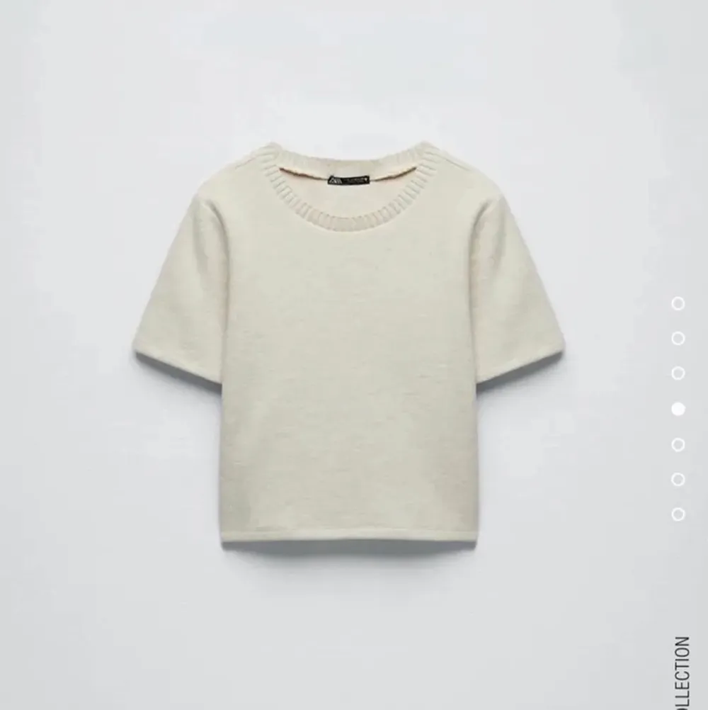 Helt slutsåld tröja ifrån zara köp för 140kr💓. T-shirts.