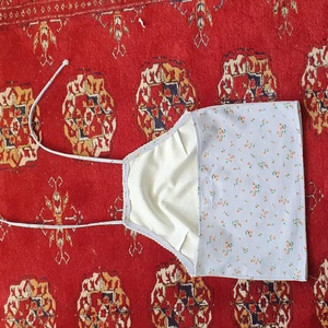 Open rygg topp - Passar jätte bra till summer och matcherar med allt.pris inklu frakt