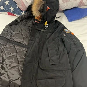 Parajumpers  -  använd ett få tal gånger 