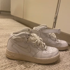 Nike skor - Stl 39, inte mycket använda 