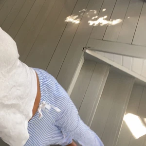 Pyjamasbyxor - Säljer mina favoritpyjamasbyxor för att dom tyvärr blivit för korta för mig. Jättesköna somriga och lågmidjade pyjamasbyxor som inte har något tydligt tecken på användning.